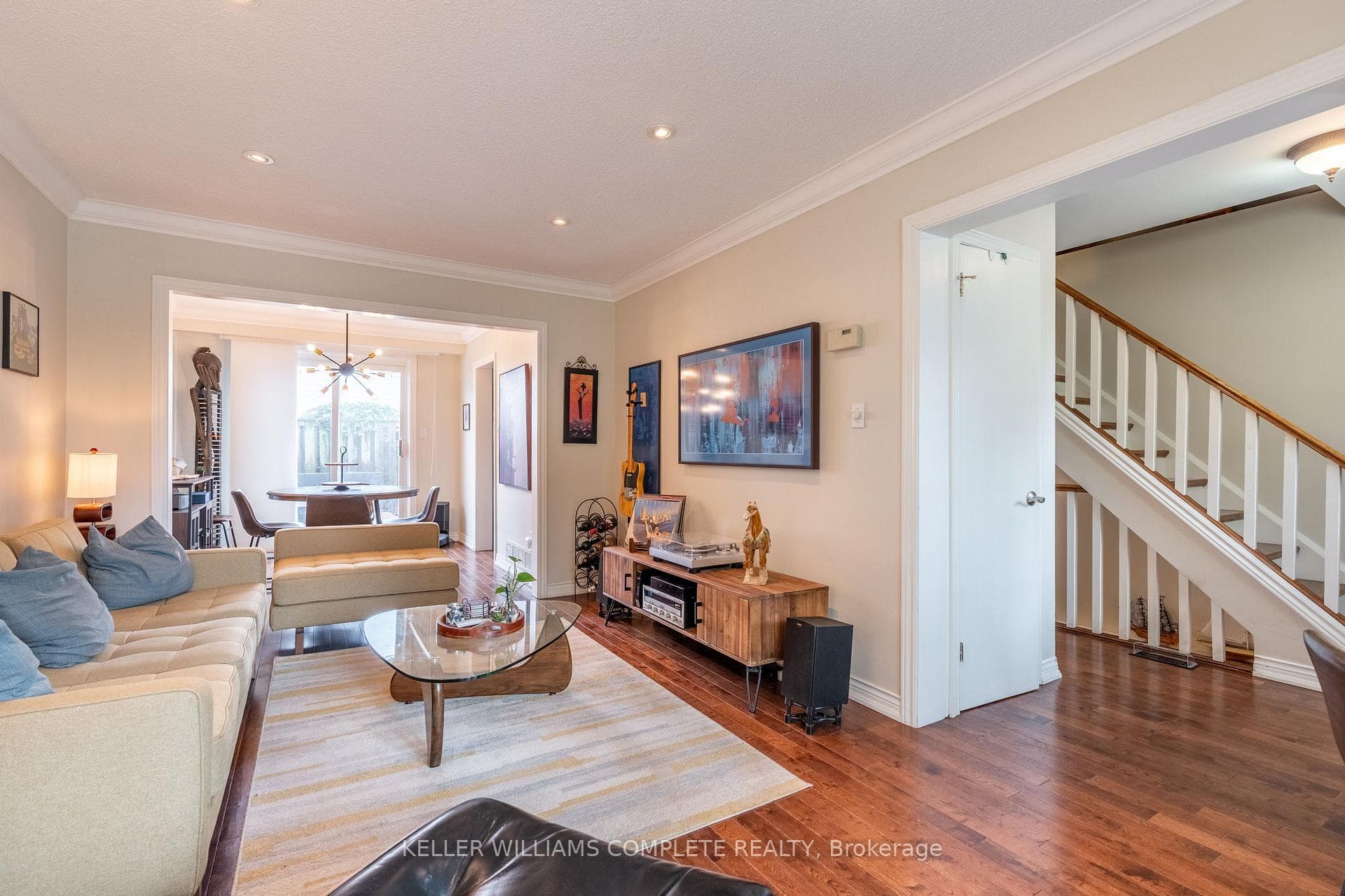 5475 Lakeshore Road Unit 106 photo 16