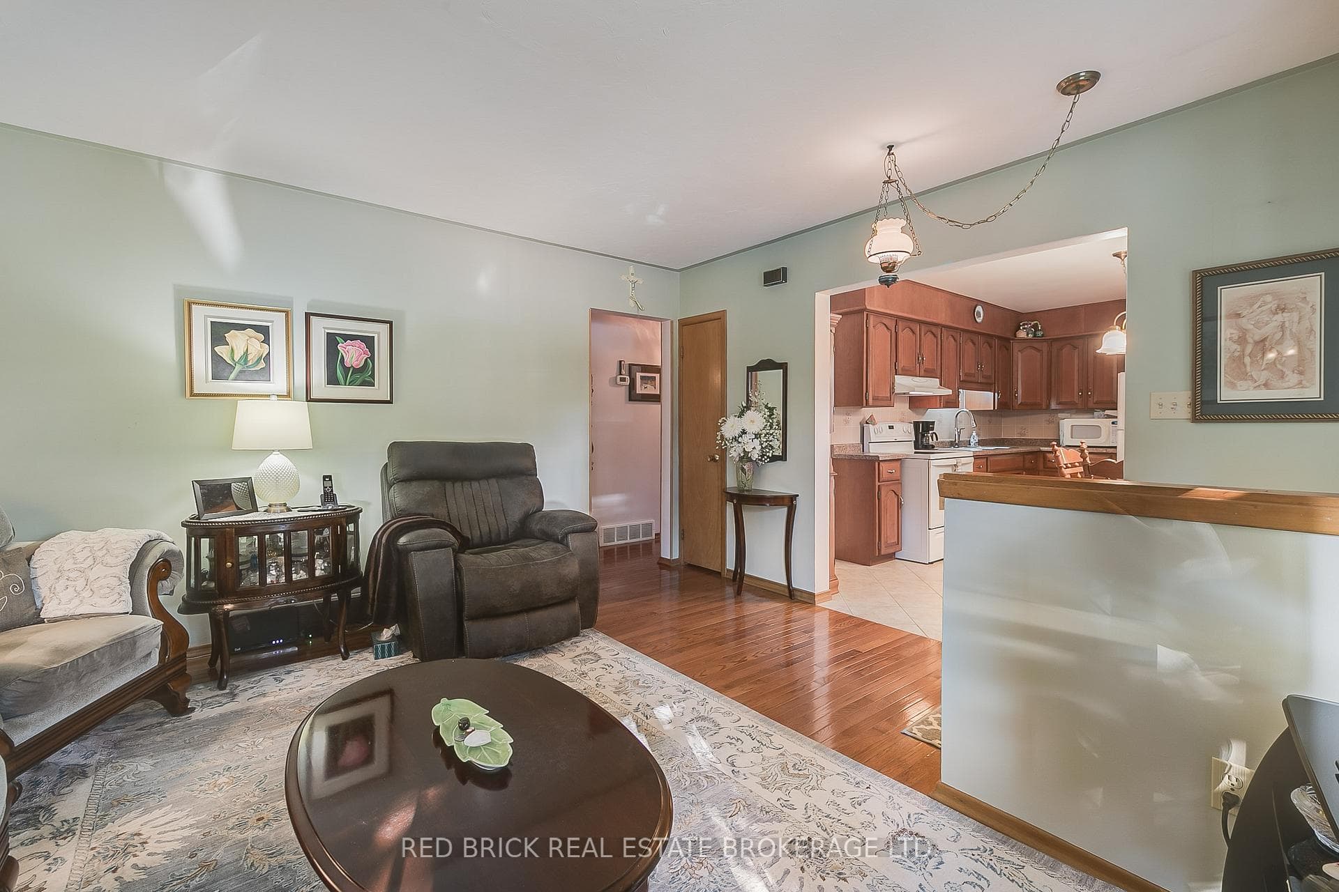 75 Sheridan Street photo 8