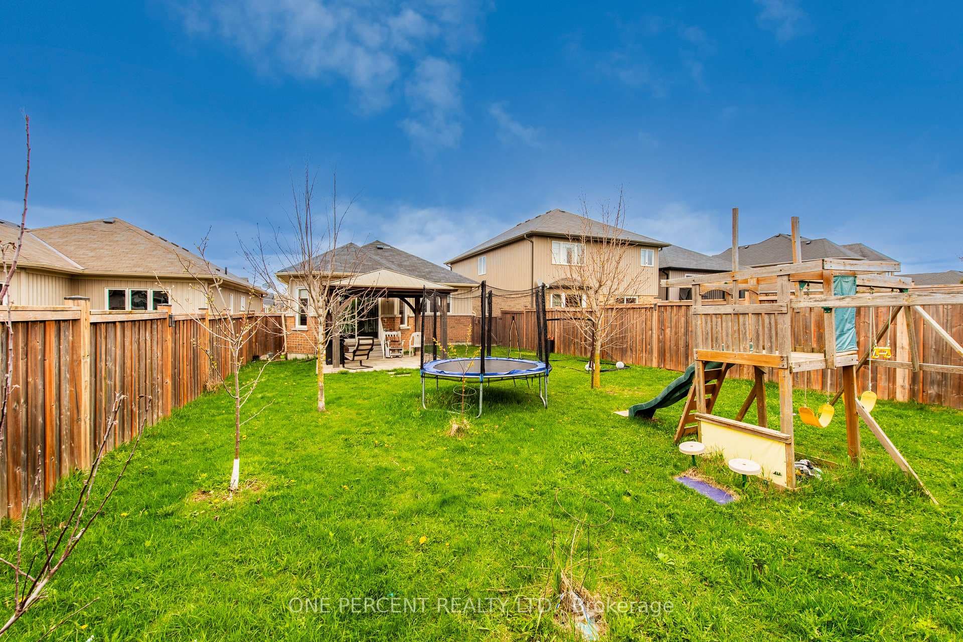 360 Armstrong Street photo 40