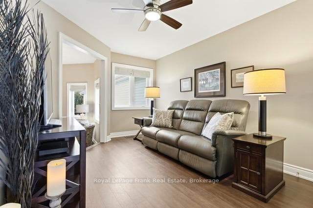 879 Kerr Street photo 11
