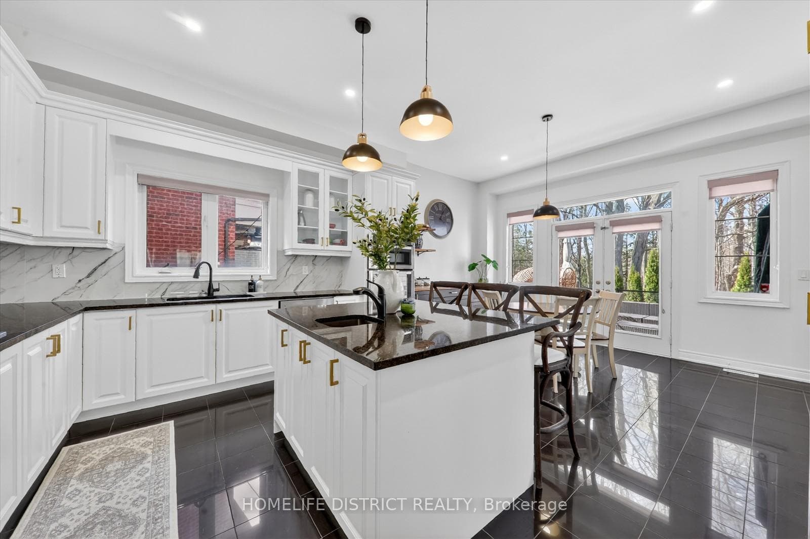 210 Cannes Avenue photo 22