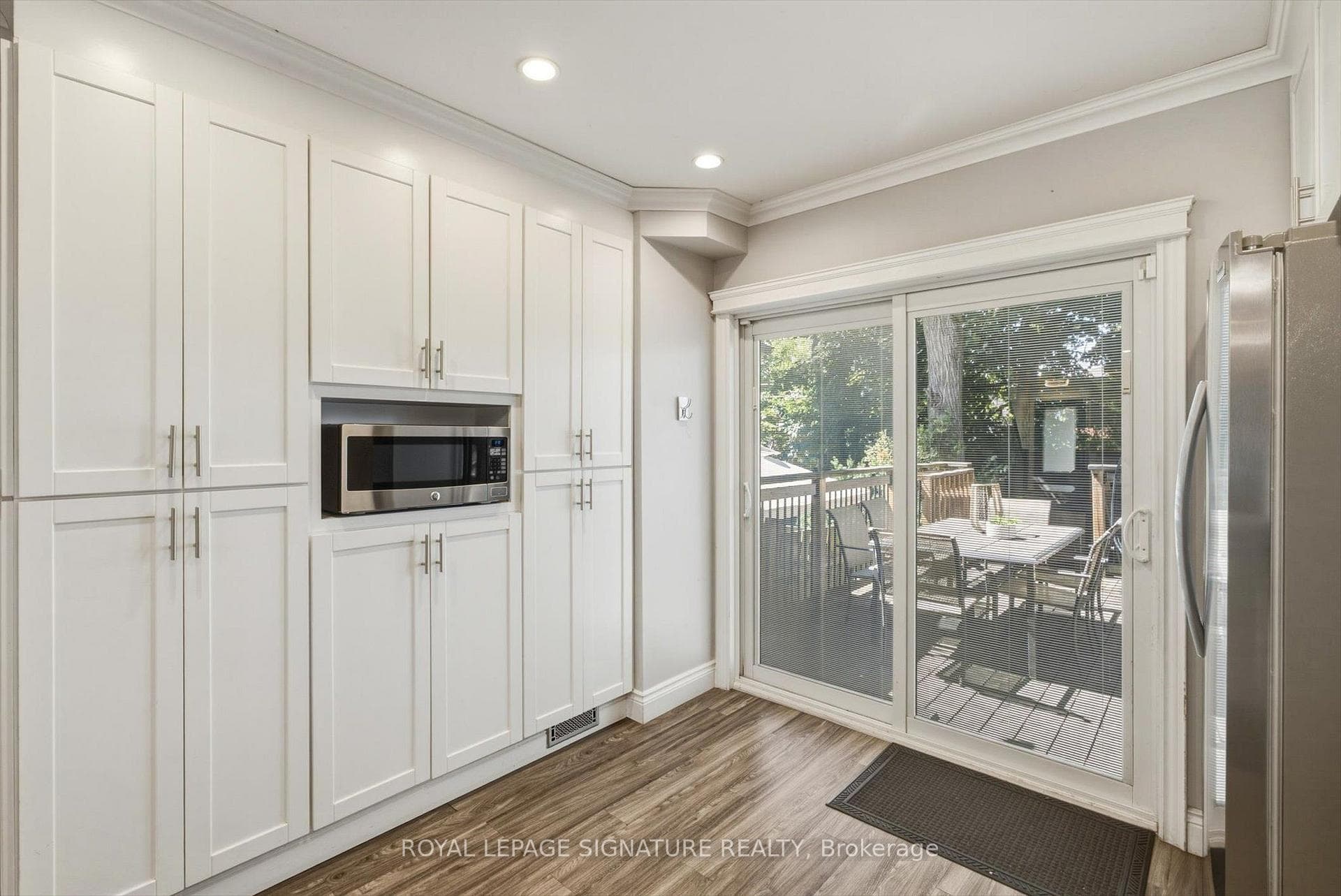 122 Holborne Avenue photo 22