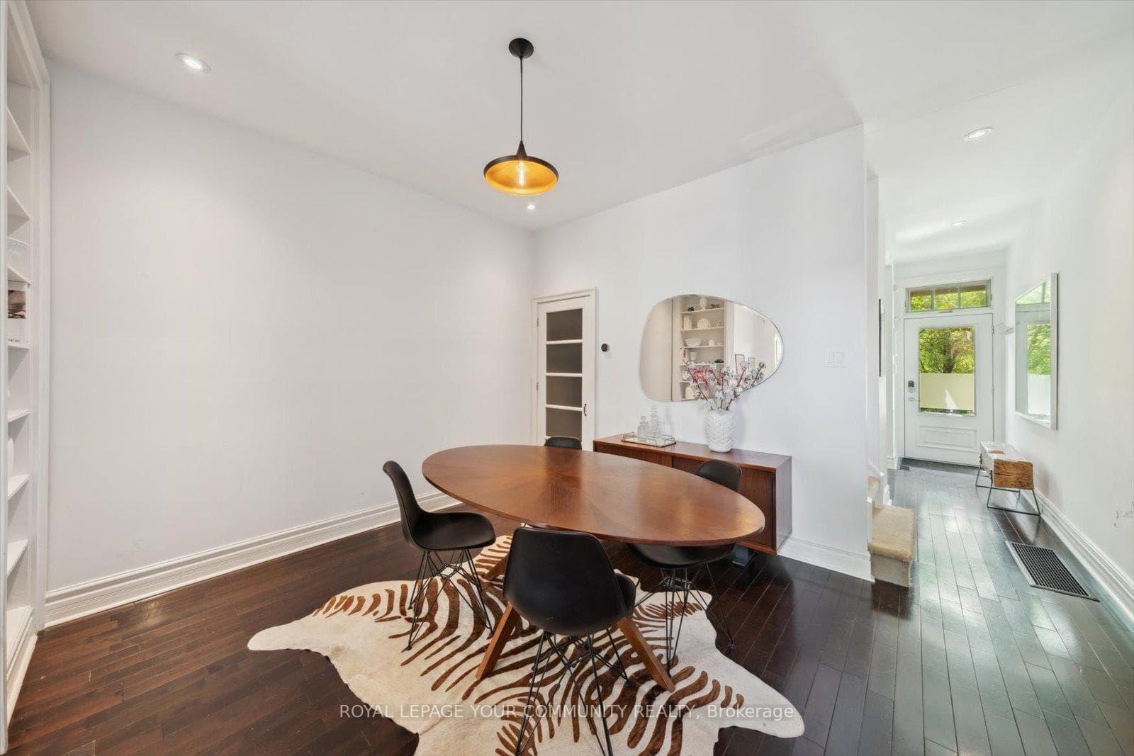 722 Adelaide Street photo 9