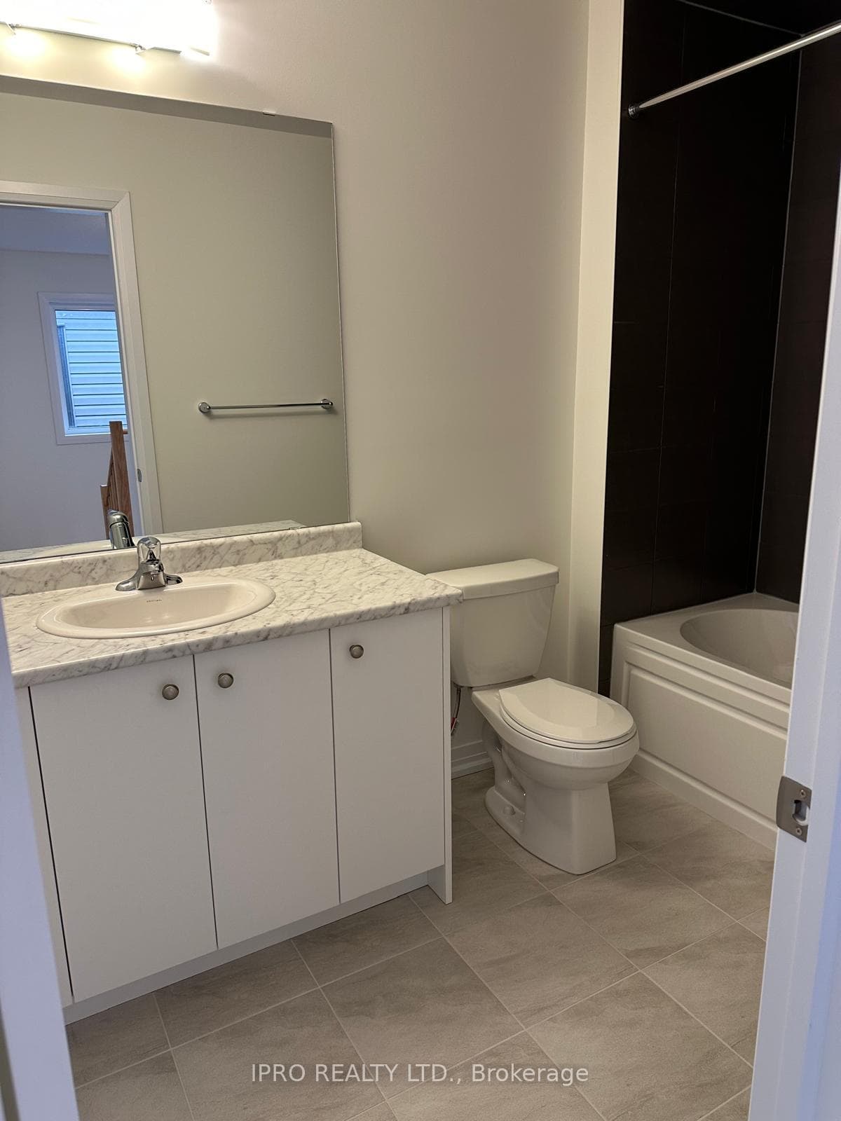 65 Velvet Way photo 9