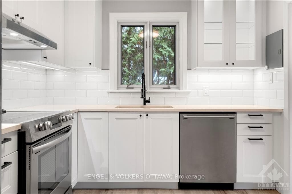 559 HIGHCROFT Avenue Unit 3 photo 10