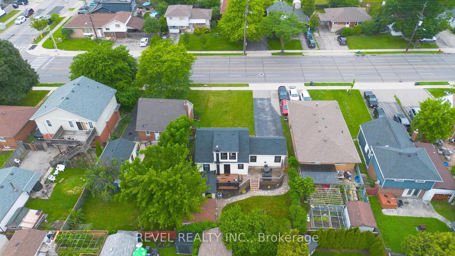 481 Upper Gage Avenue photo 43