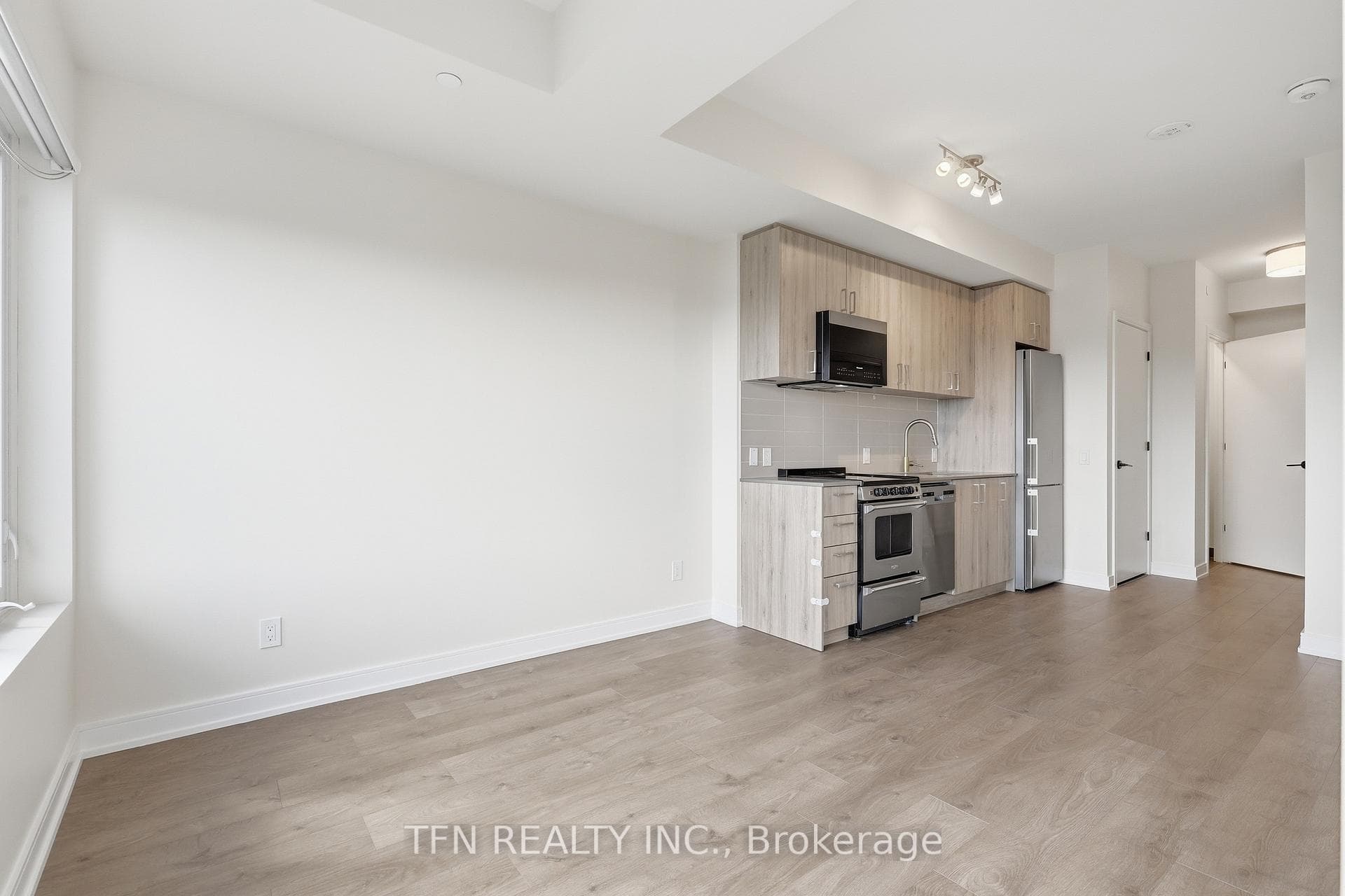 8010 Derry Road Unit 1306 photo 13