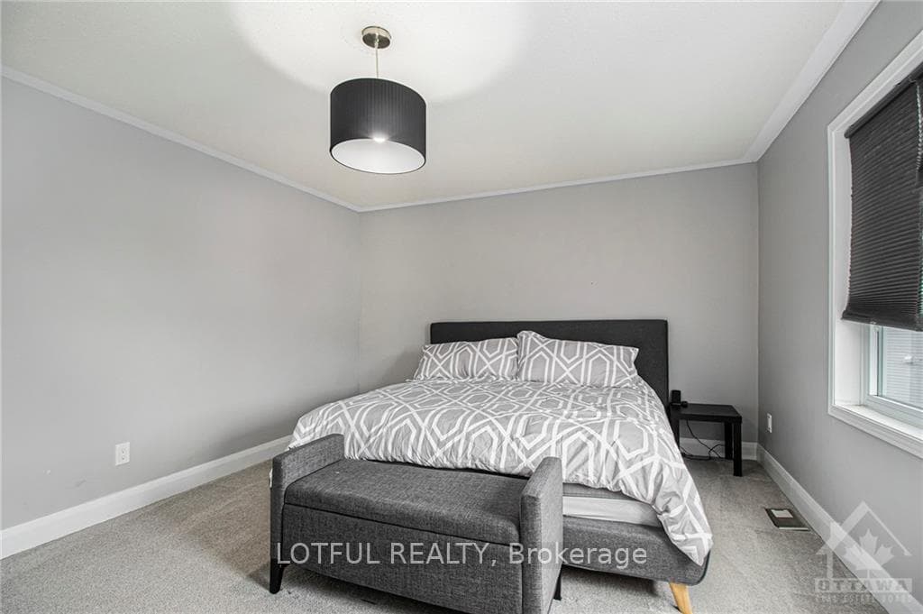 2100 AVEBURY Drive photo 15
