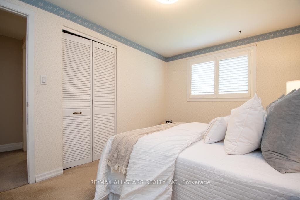 787 Arden Court photo 30