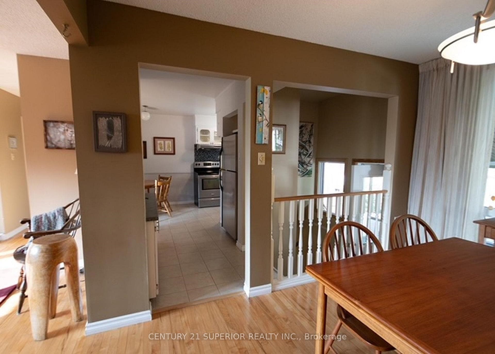 510 Ryerson Crescent photo 6
