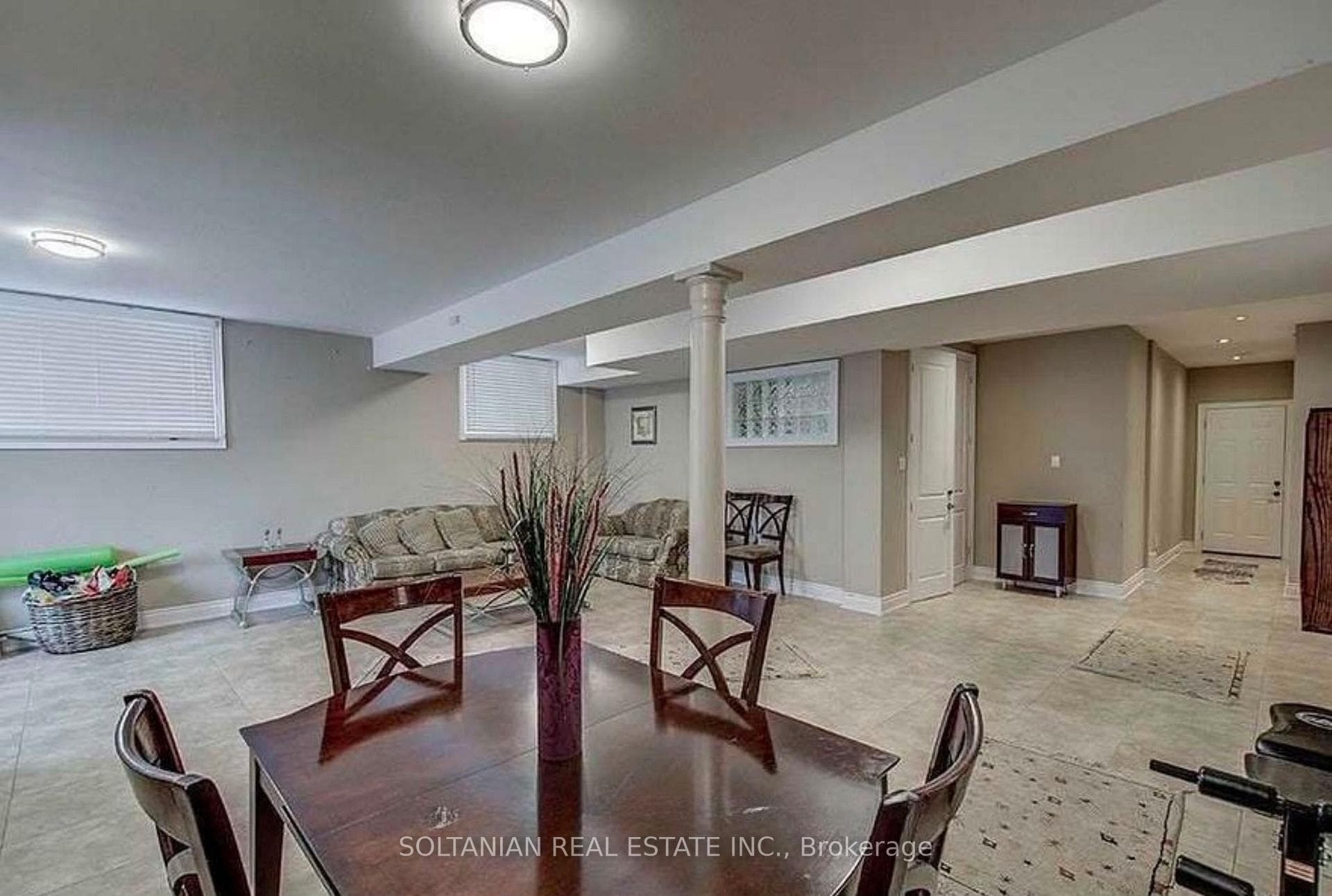 90 Grandview Avenue photo 1