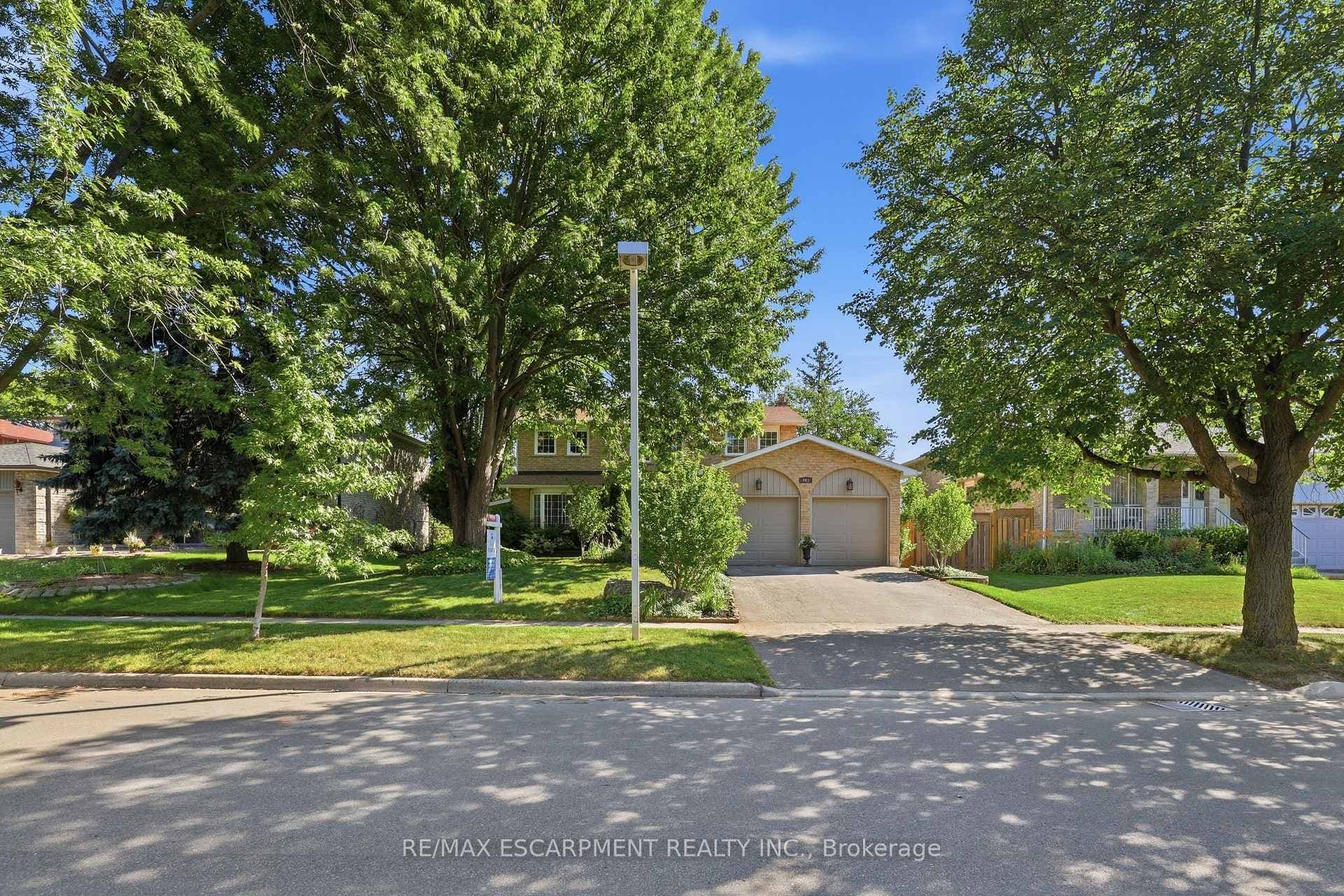 463 Gowland Crescent photo 40
