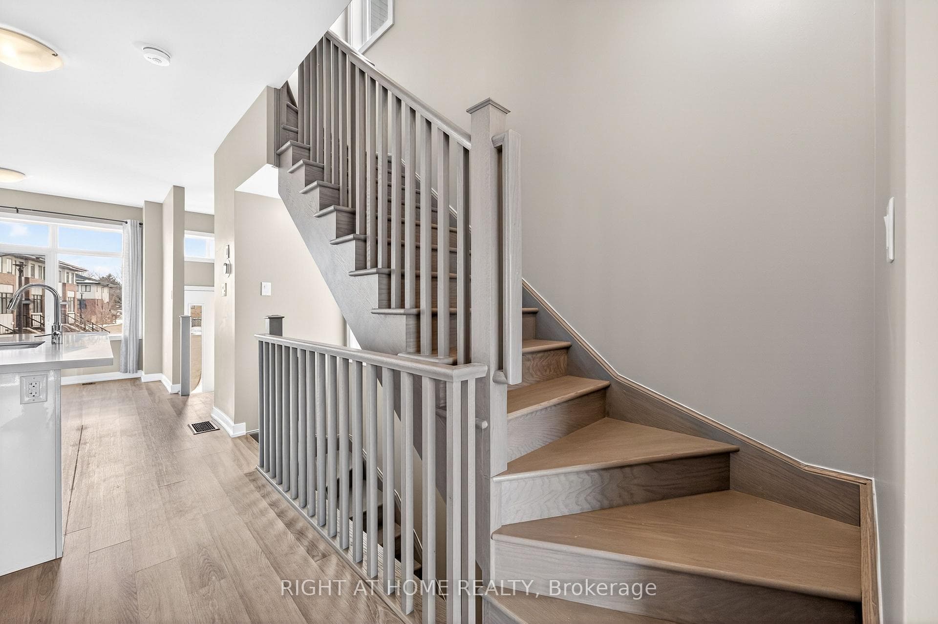48 Markle Crescent photo 21