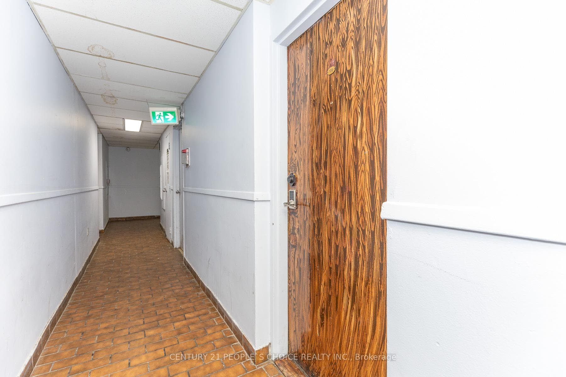 10 Eddystone Avenue Unit 106 photo 4