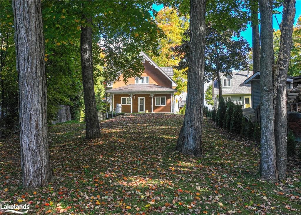 471 VICTORIA CRESCENT N/A photo 2