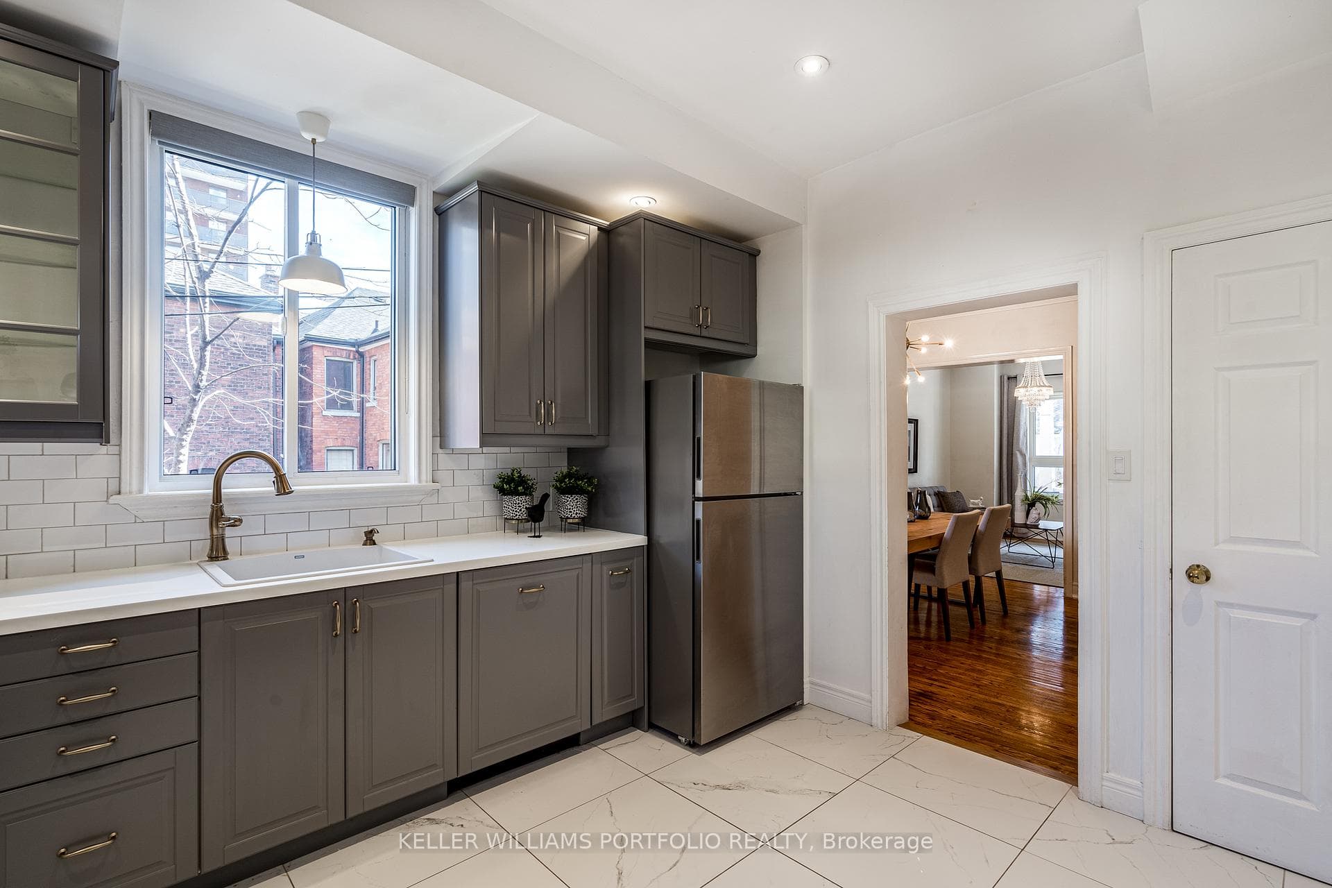 213 Jackson Street photo 16