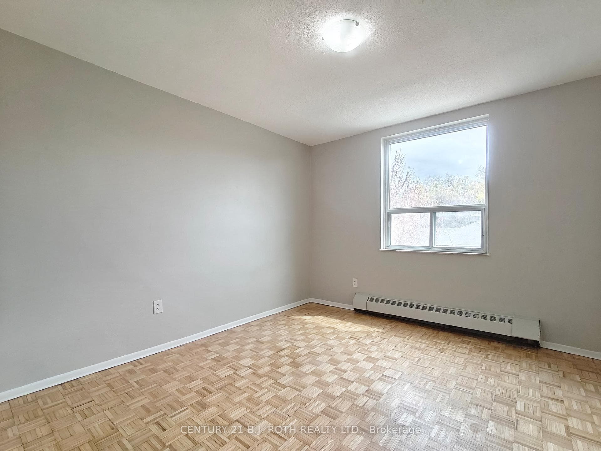 90 Holgate Street Unit 406 photo 5