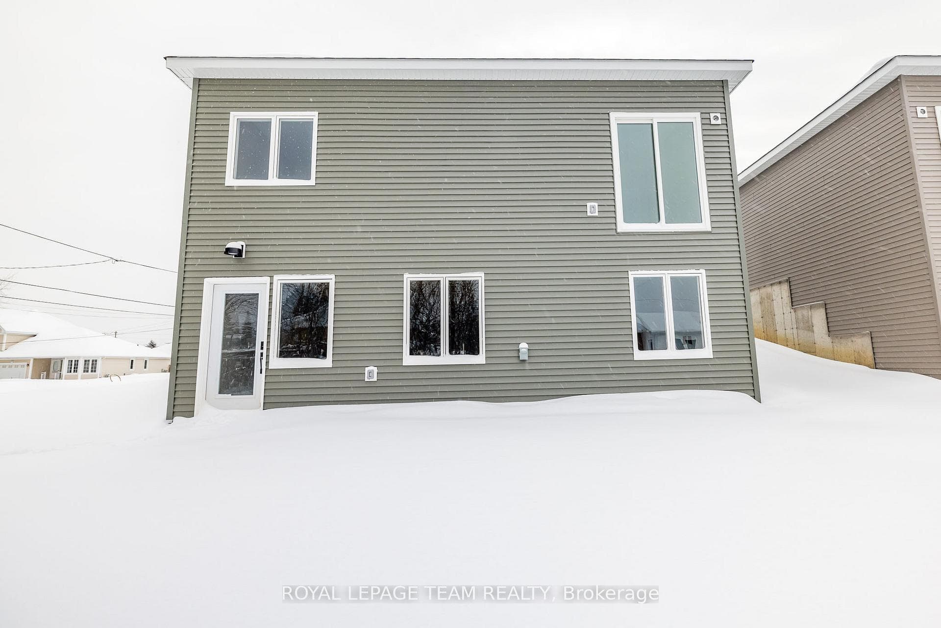 99 Alma Street photo 36