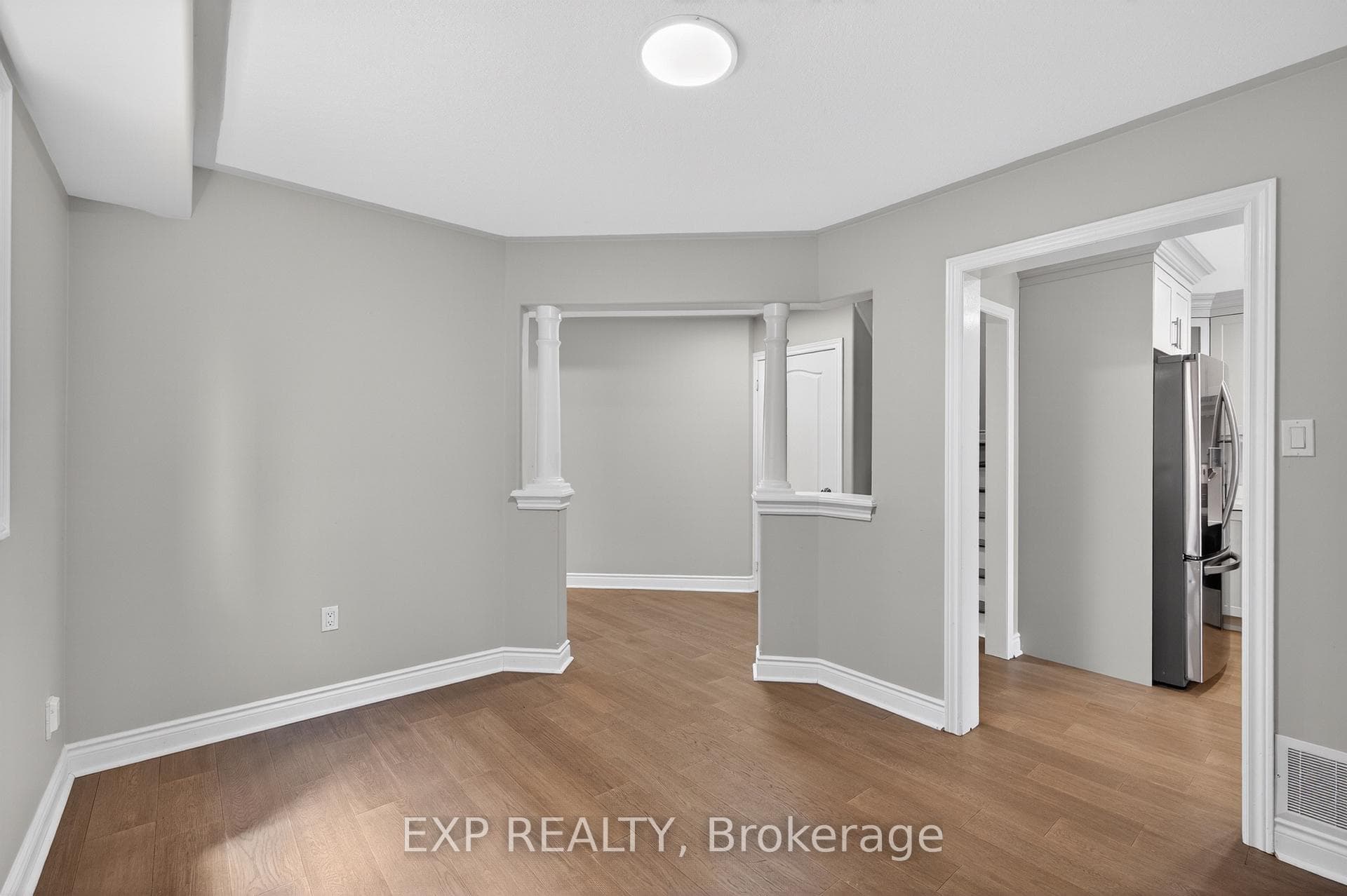 15 Lynn Street photo 9