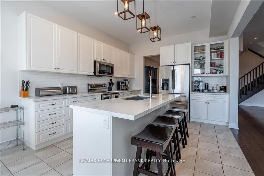 61 Aquasanta Crescent photo 16
