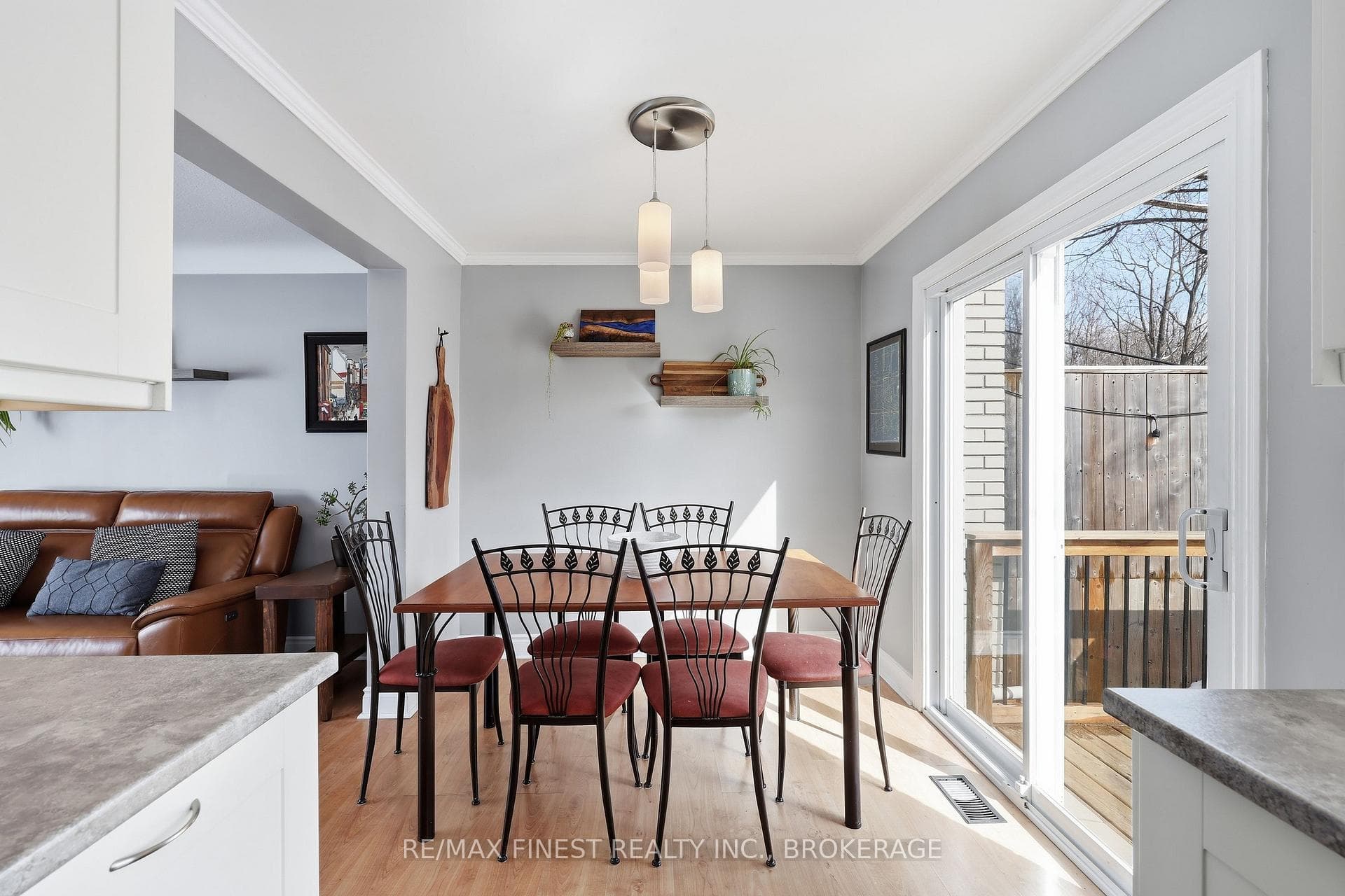 1479 Montreal Street photo 9