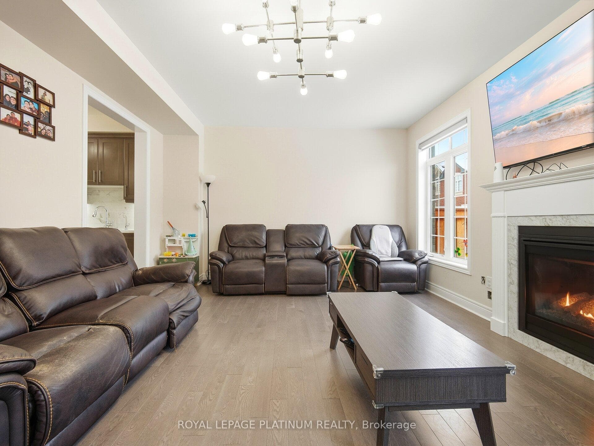 28 OVERSTONE Road photo 17