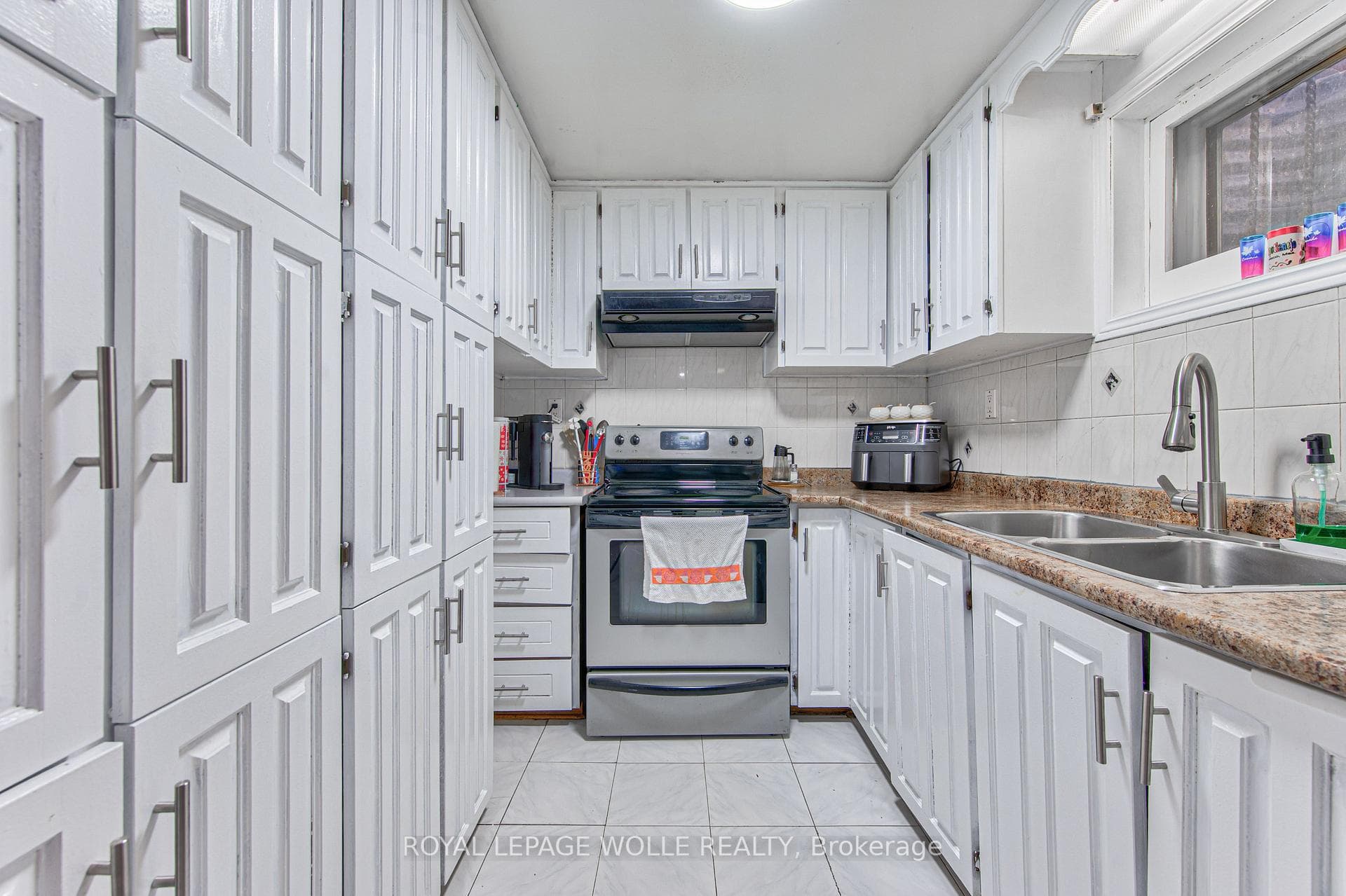 2560 Palisander Avenue photo 28