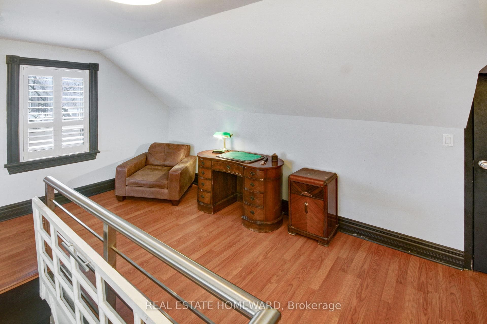 55 Woodbine Avenue photo 20
