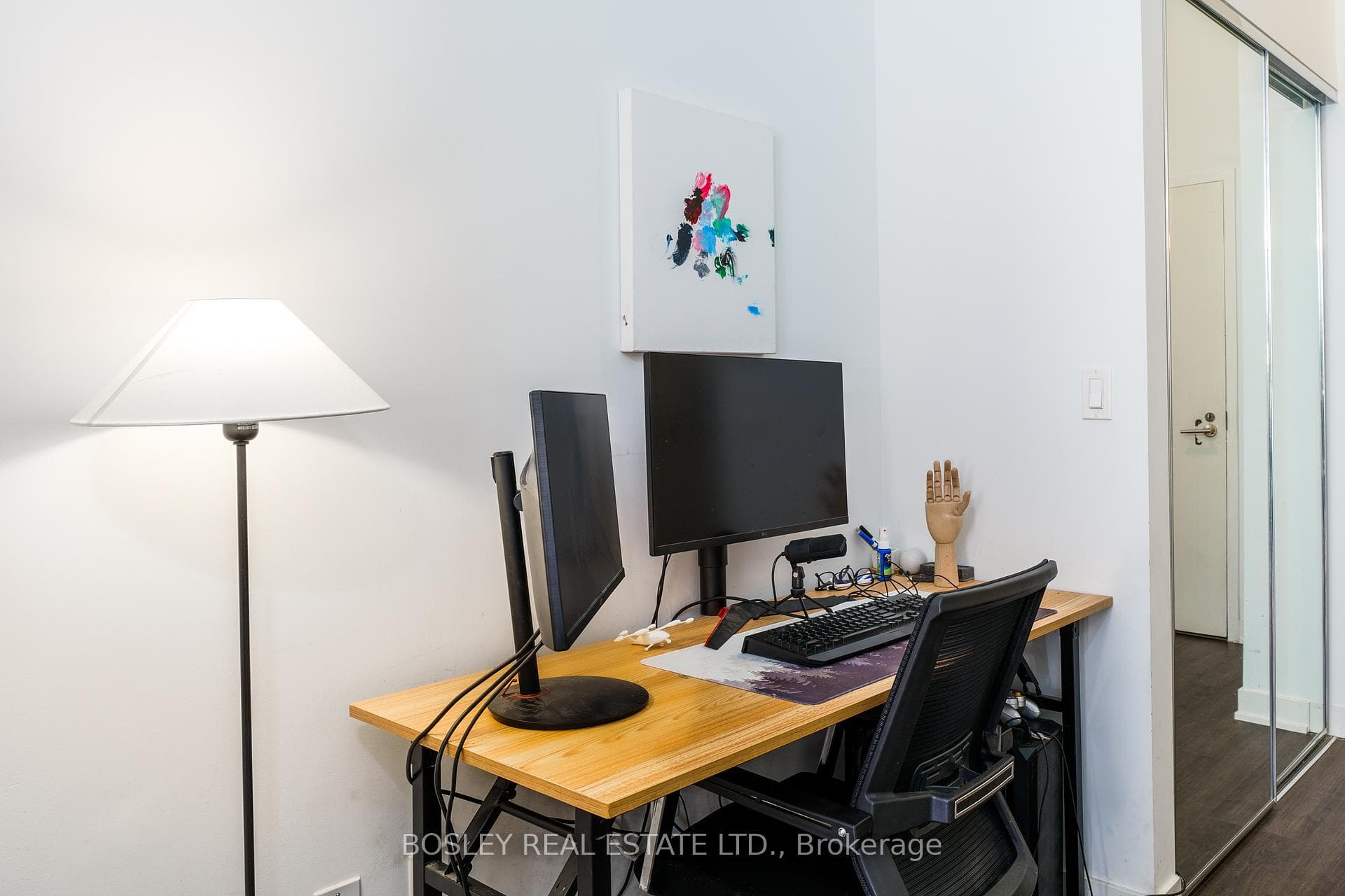 106 Dovercourt Road Unit 101 photo 23