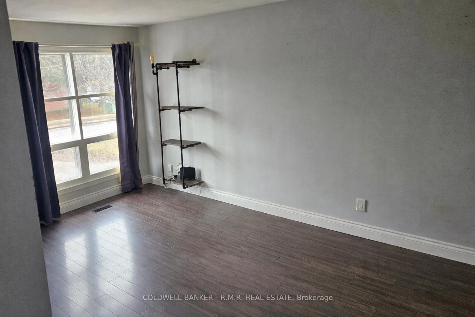 14 Whiting Avenue photo 3