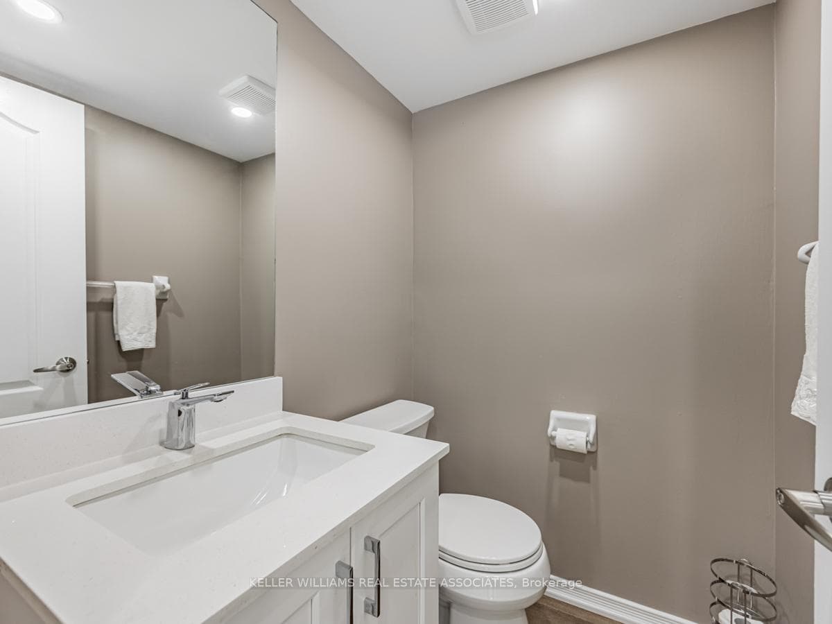 944 Flute Way photo 16