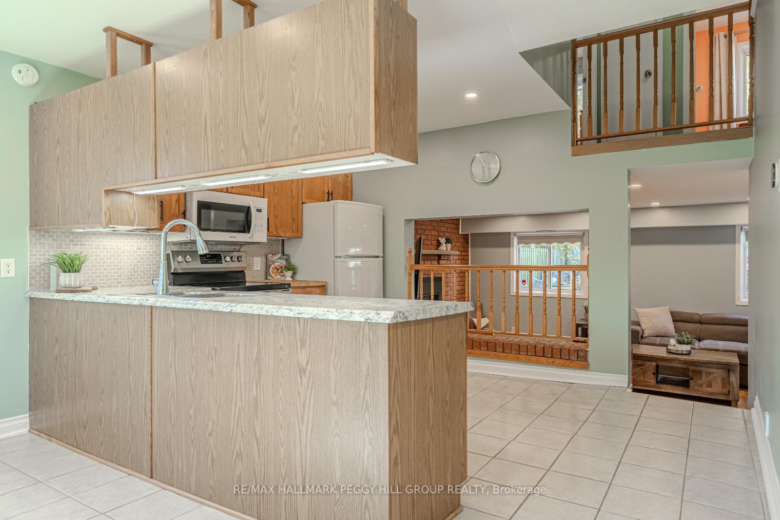 46 Patricia Avenue photo 6