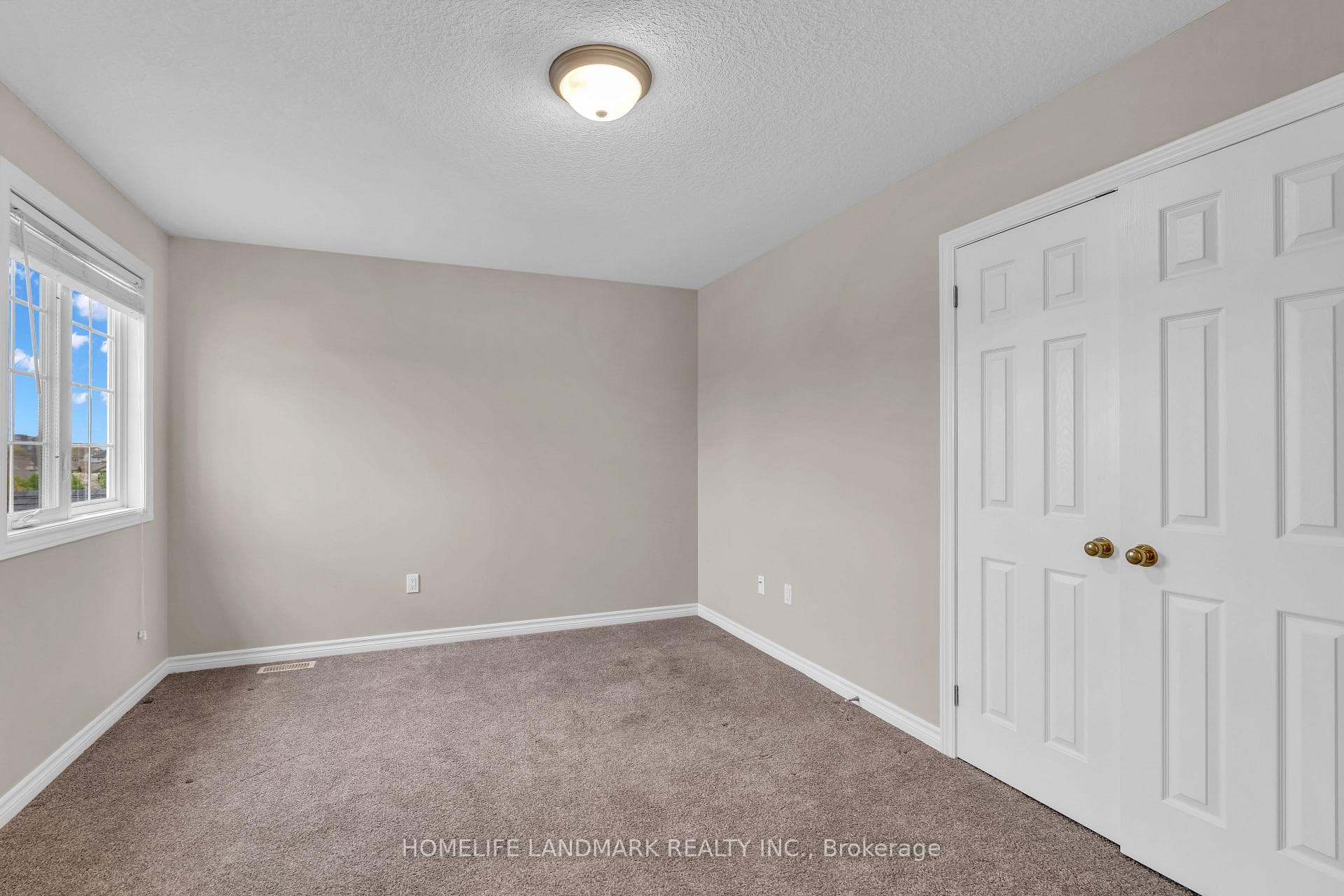 1538 Coronation Drive photo 33