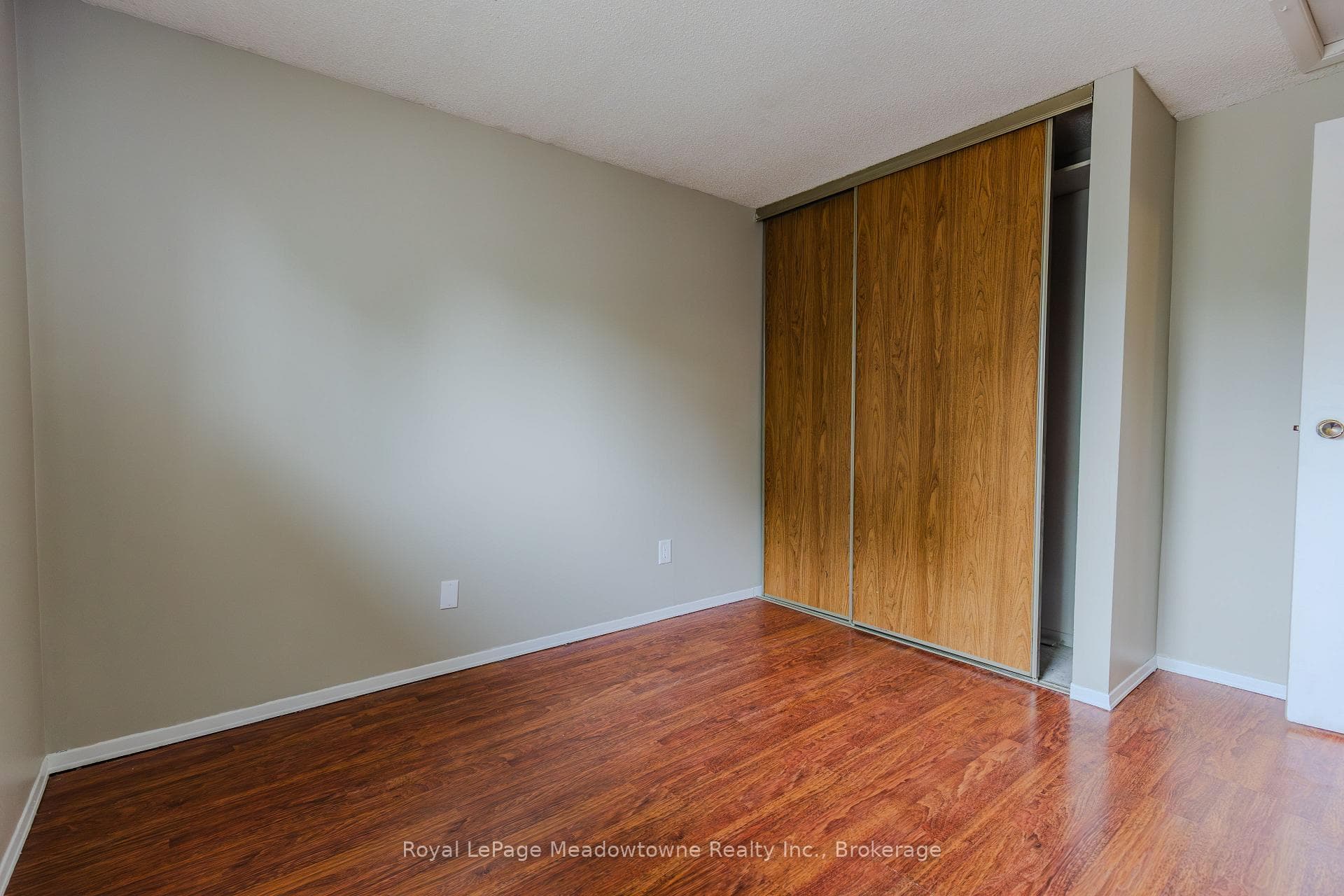 301 Woodlawn Crescent photo 22