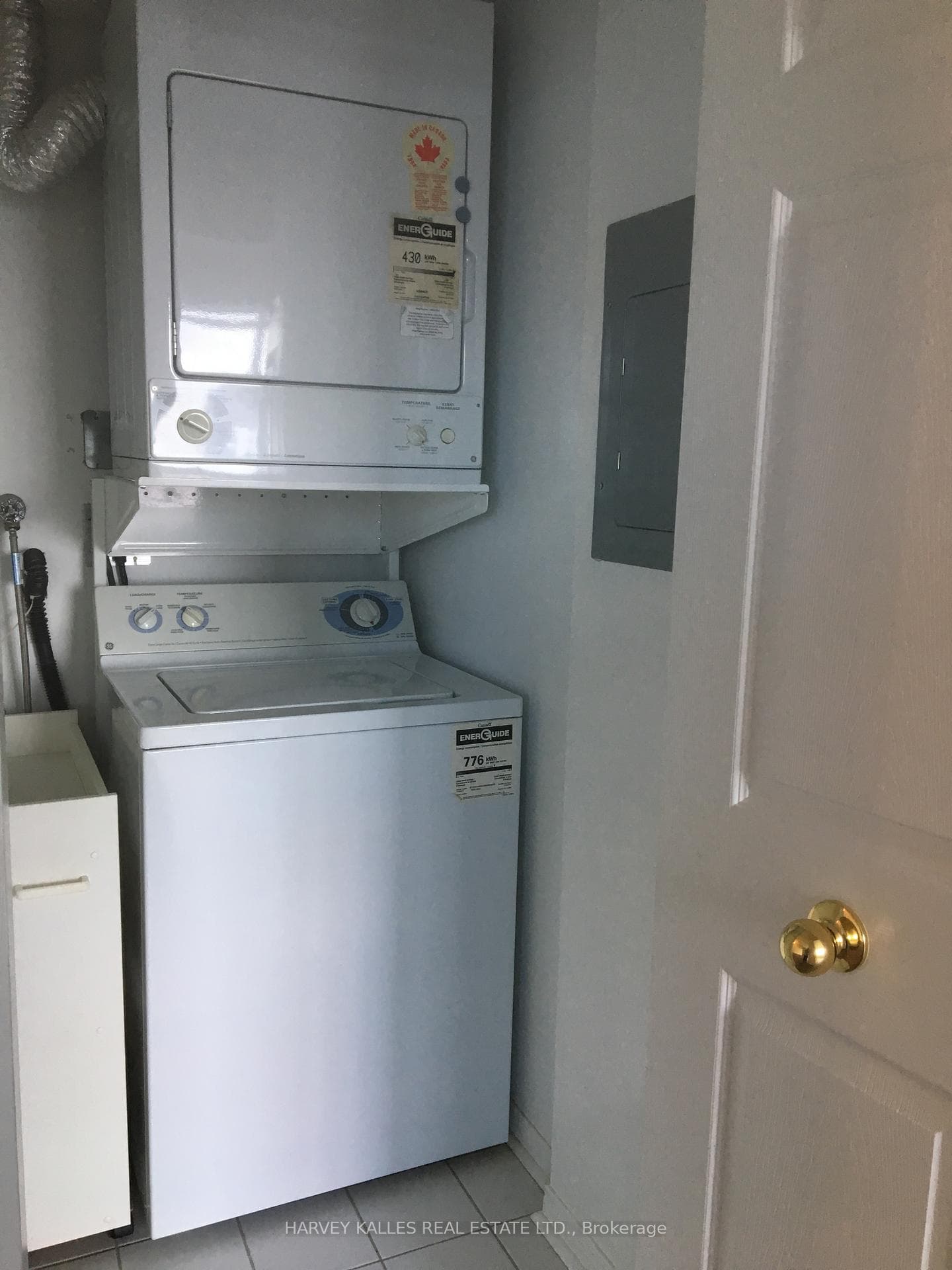 233 Beecroft Road Unit 1607 photo 9