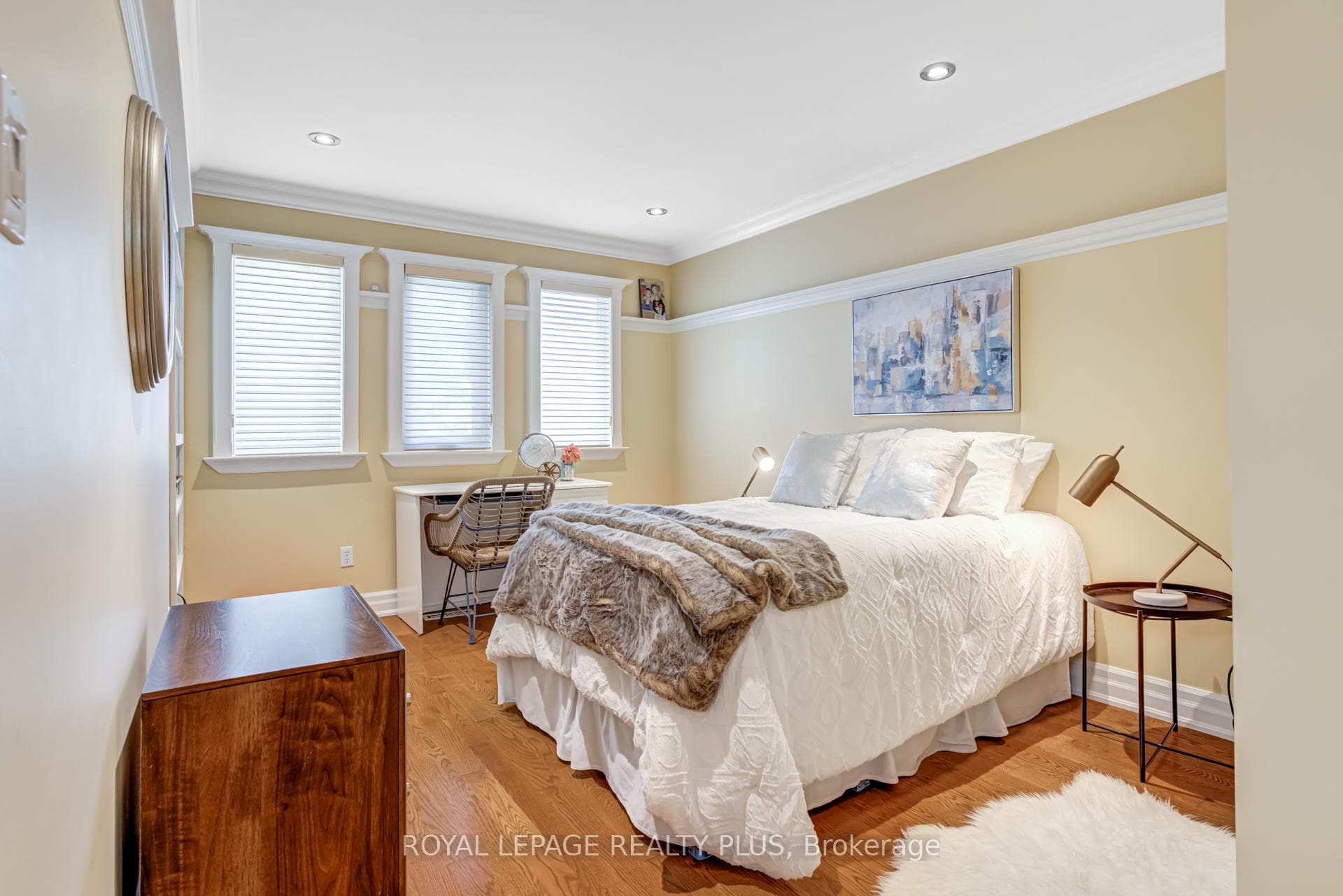 2476 Hargood Place photo 22