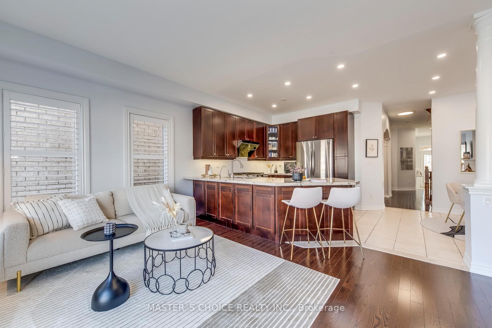 2383 Wasaga Drive photo 15