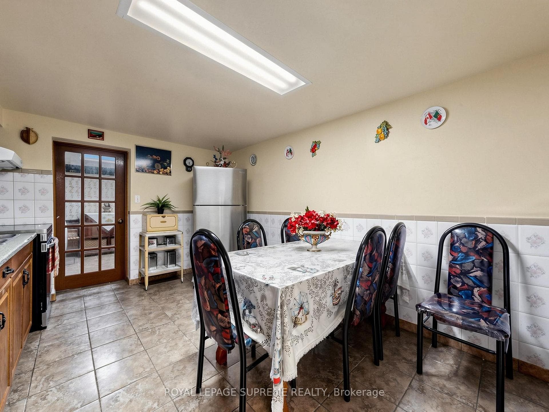 196 Palmerston Avenue photo 37