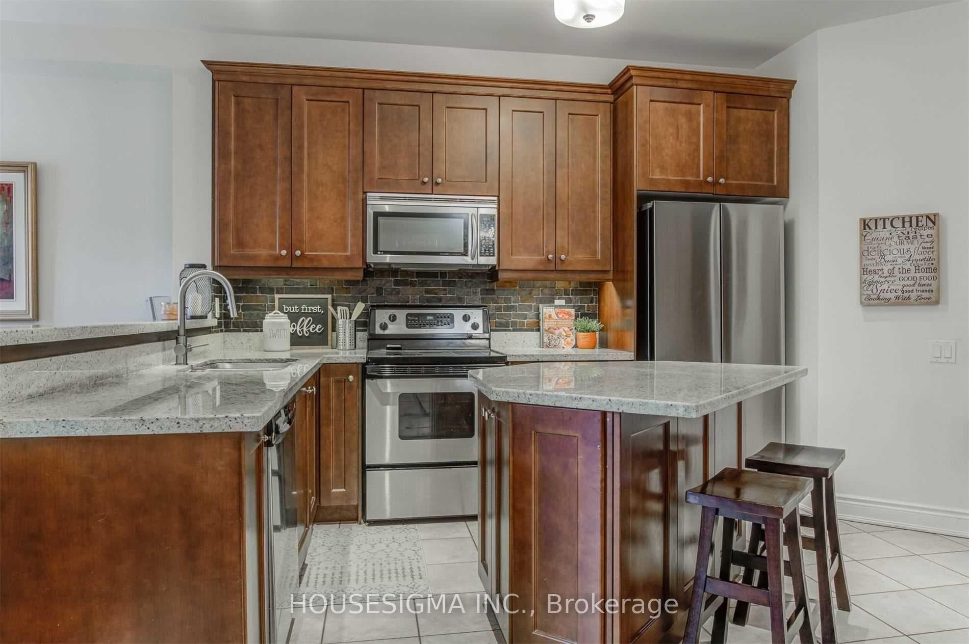 244 Tawny Crescent photo 7