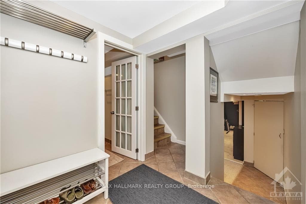 1335 HANBURY Street photo 18