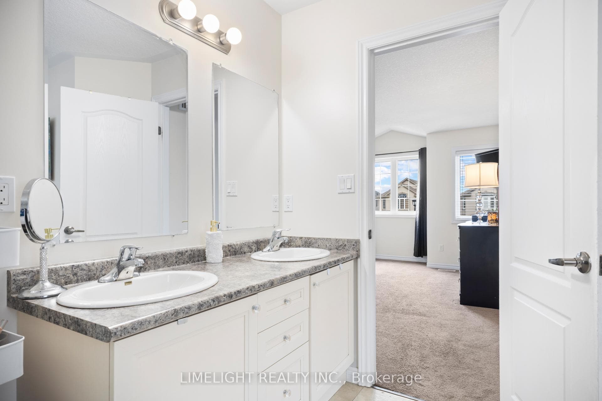 676 Guiness Way photo 20