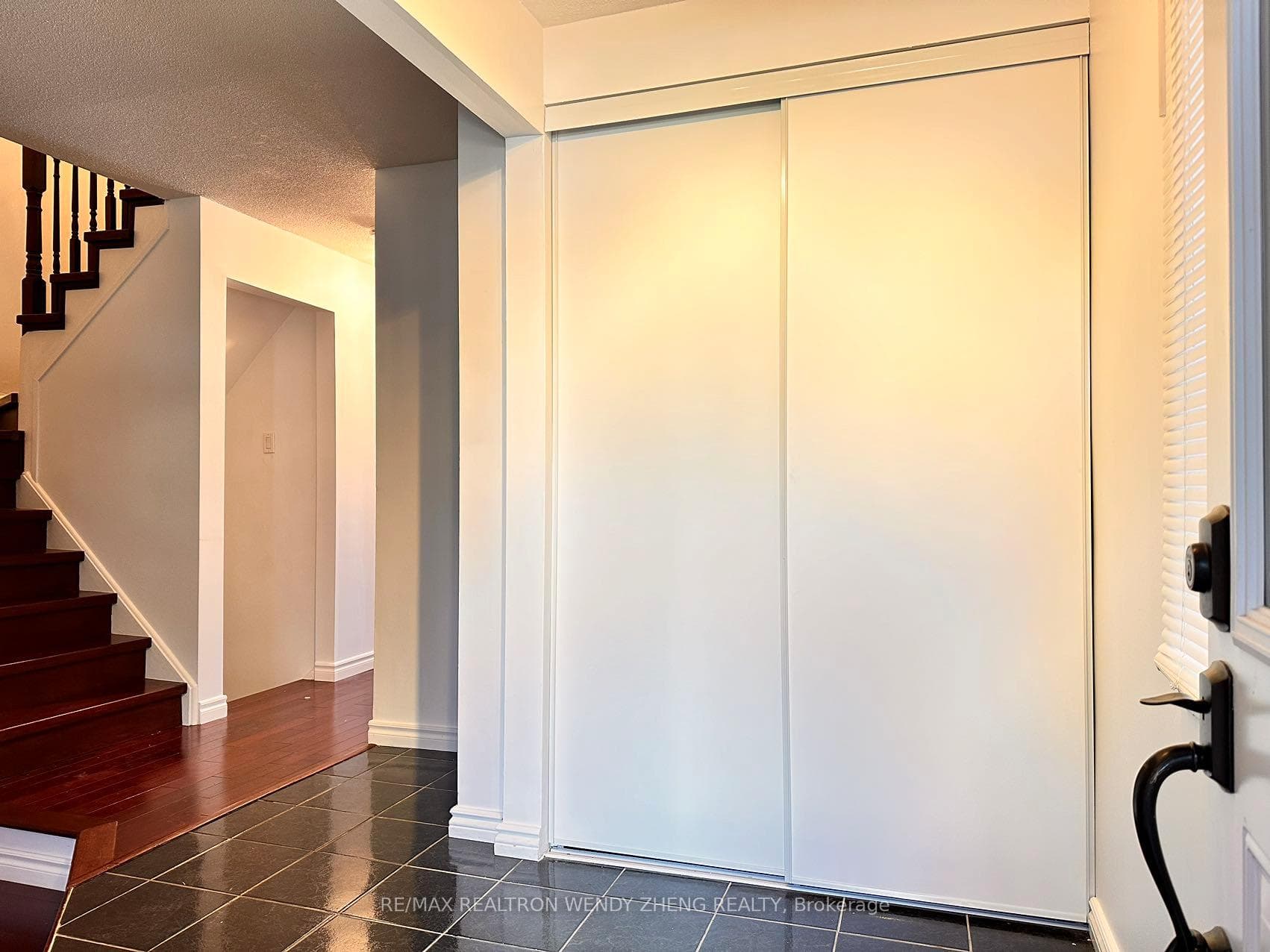 400 Huntsmill Boulevard photo 2