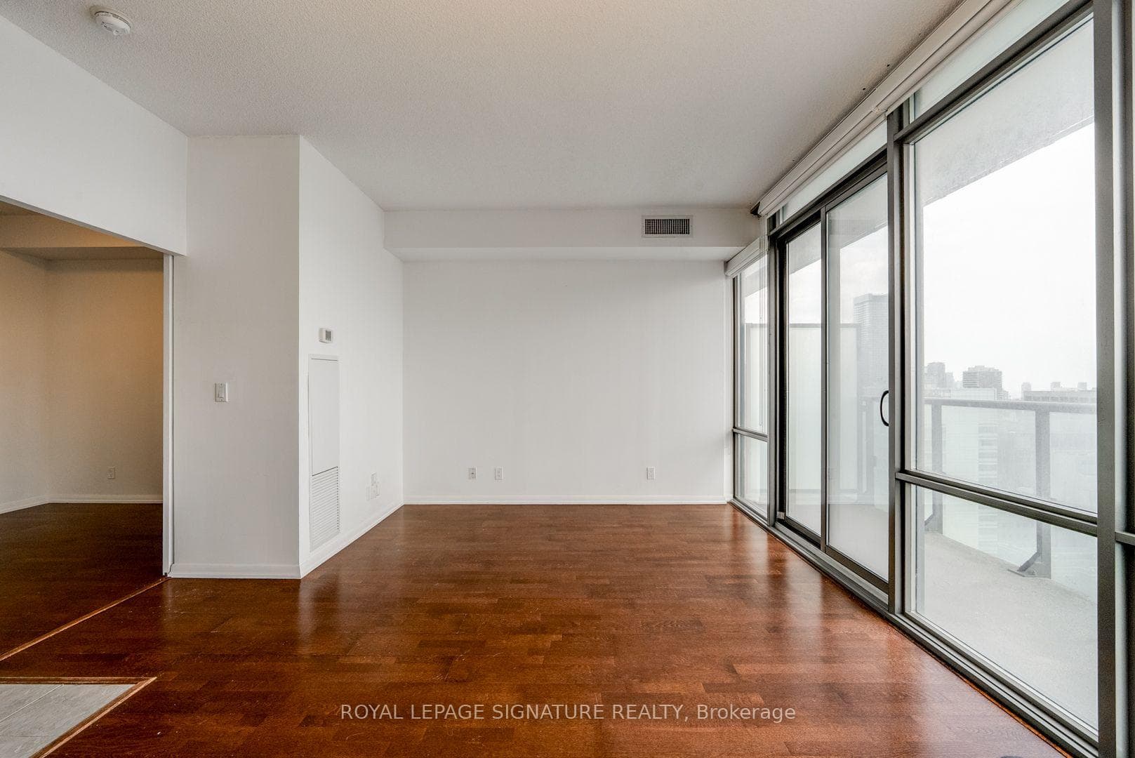 832 Bay Street Unit 2501 photo 2