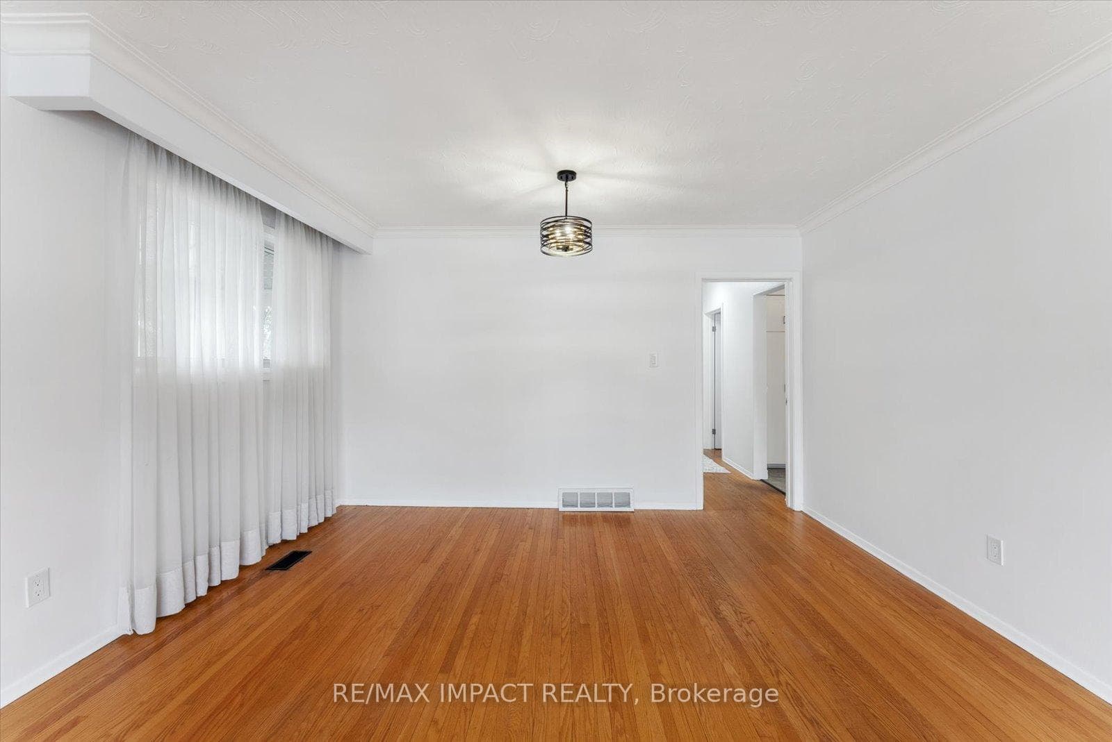 97 Waverly Street photo 7