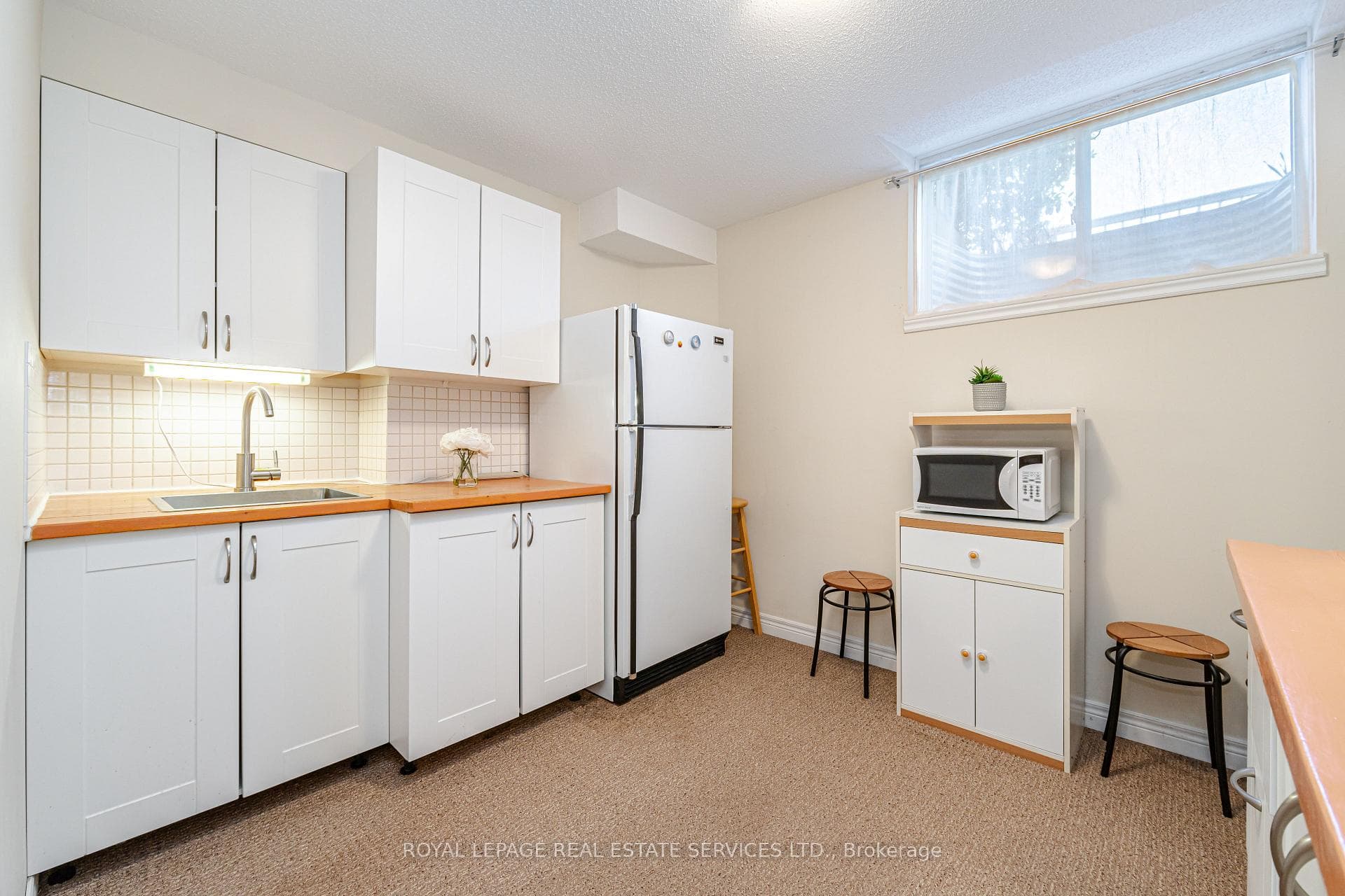1380 Costigan Road Unit 11 photo 16