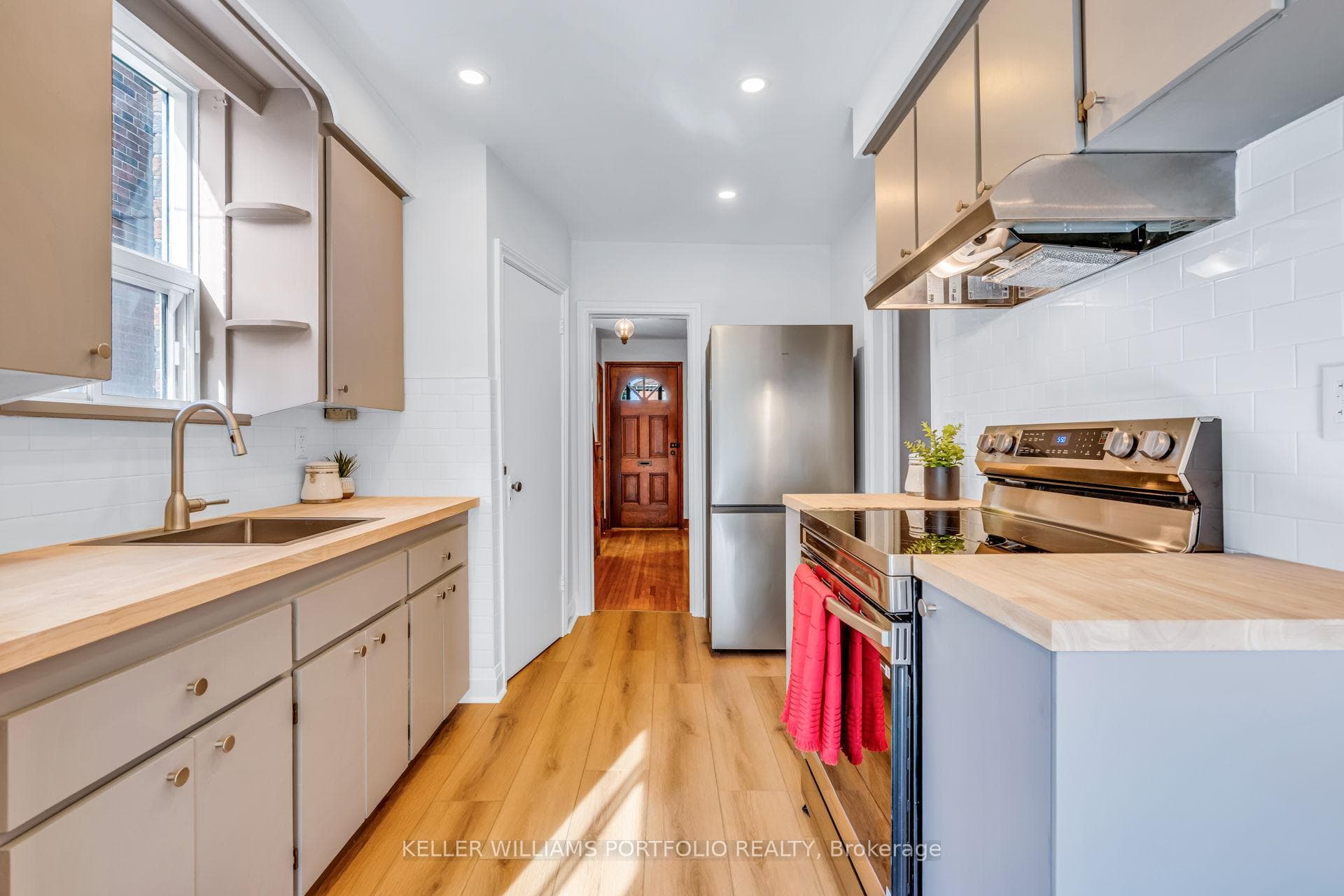 210 Bicknell Avenue photo 10