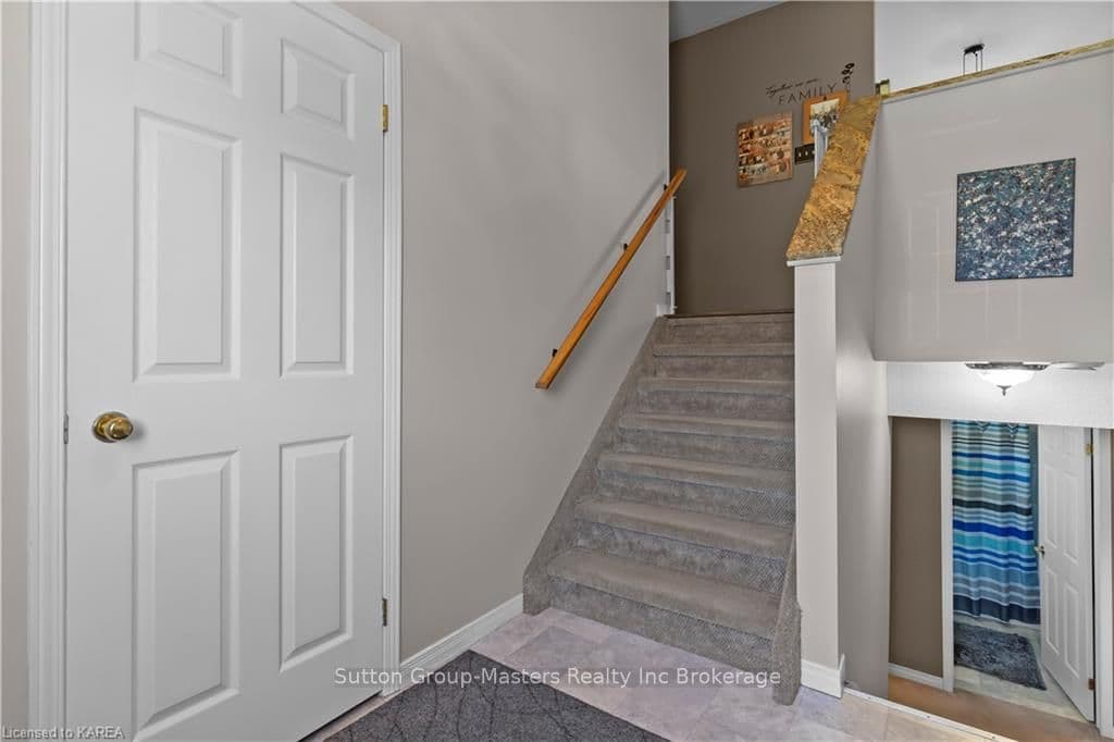 1325 THRASHER Road photo 4