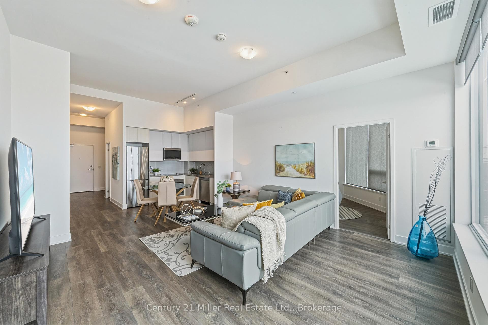 297 Oak Walk Drive Unit 320 photo 18