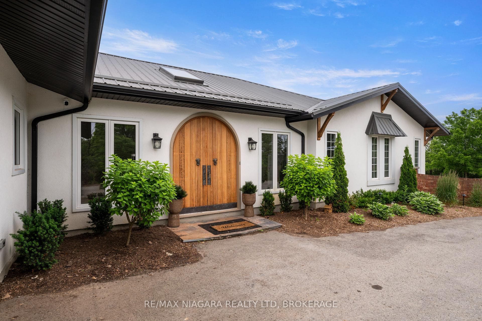 340 Roland Road photo 3