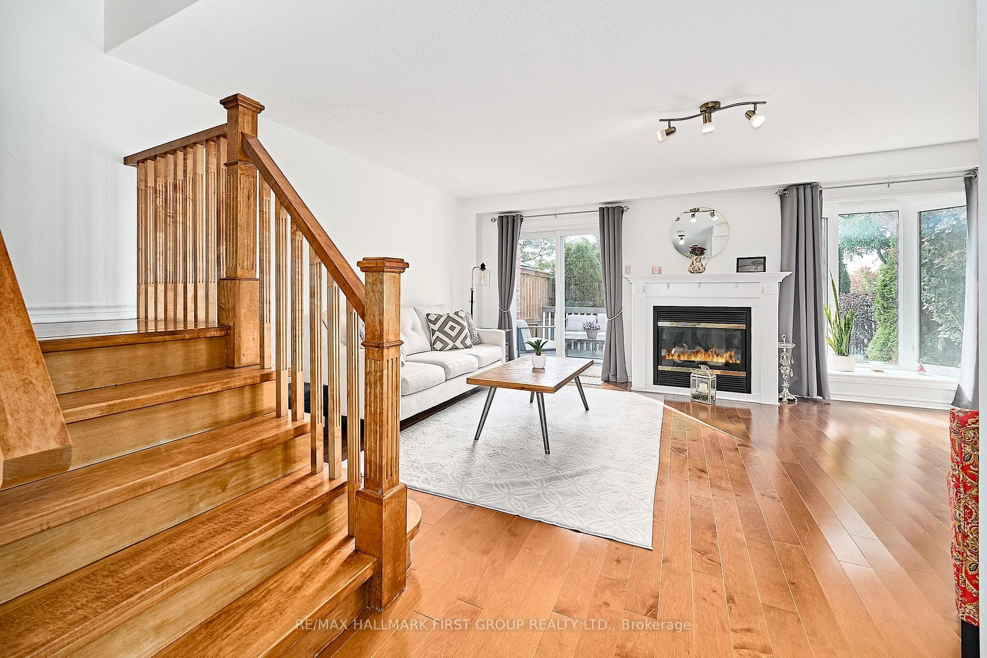 1505 Avonmore Square photo 15